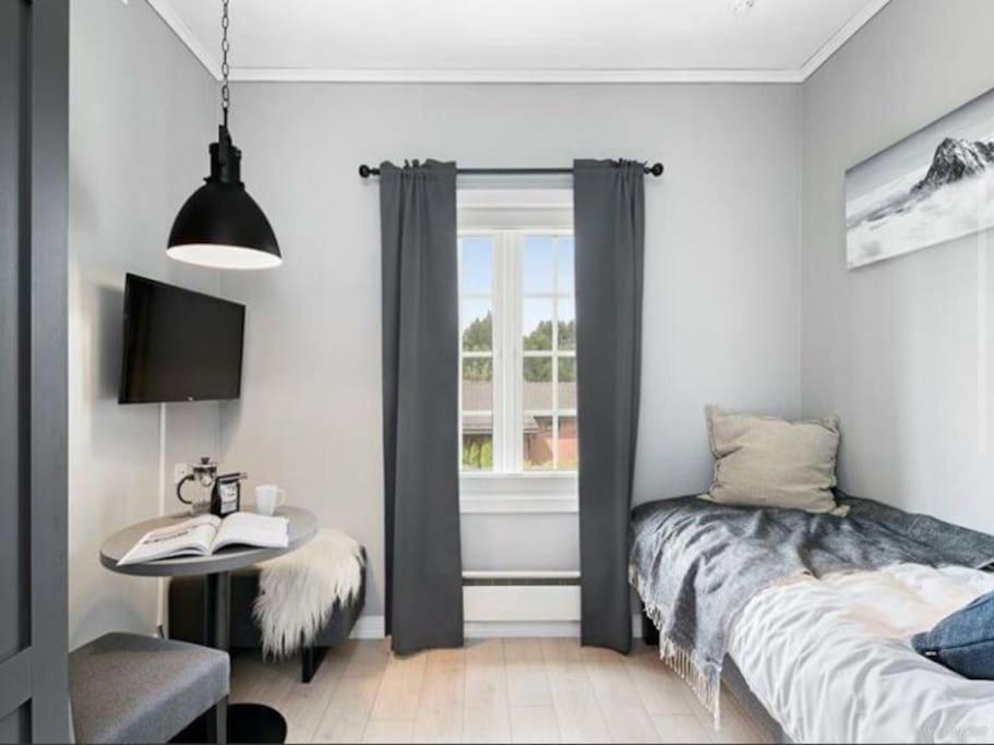 Comfy Studio Near Airport Apartment การ์เดอร์โมน ภายนอก รูปภาพ